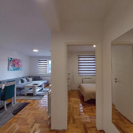 Apartman Victoria Lukavica Екстер'єр фото
