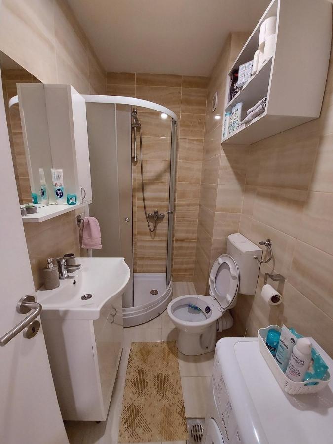 Apartman Victoria Lukavica Екстер'єр фото
