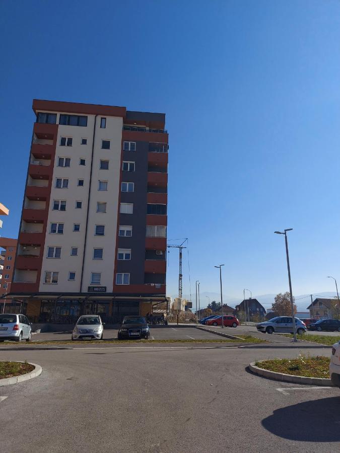 Apartman Victoria Lukavica Екстер'єр фото